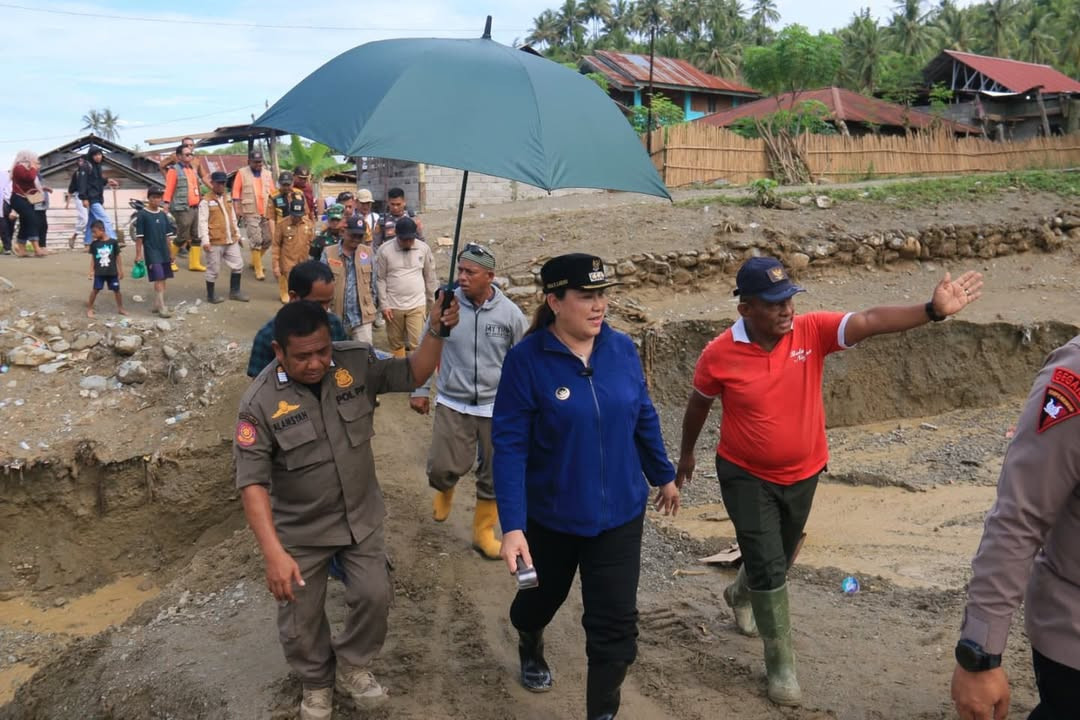 (02/06/2025) Bupati Donggala Tinjau Penanganan Pascabanjir di Desa Wombo